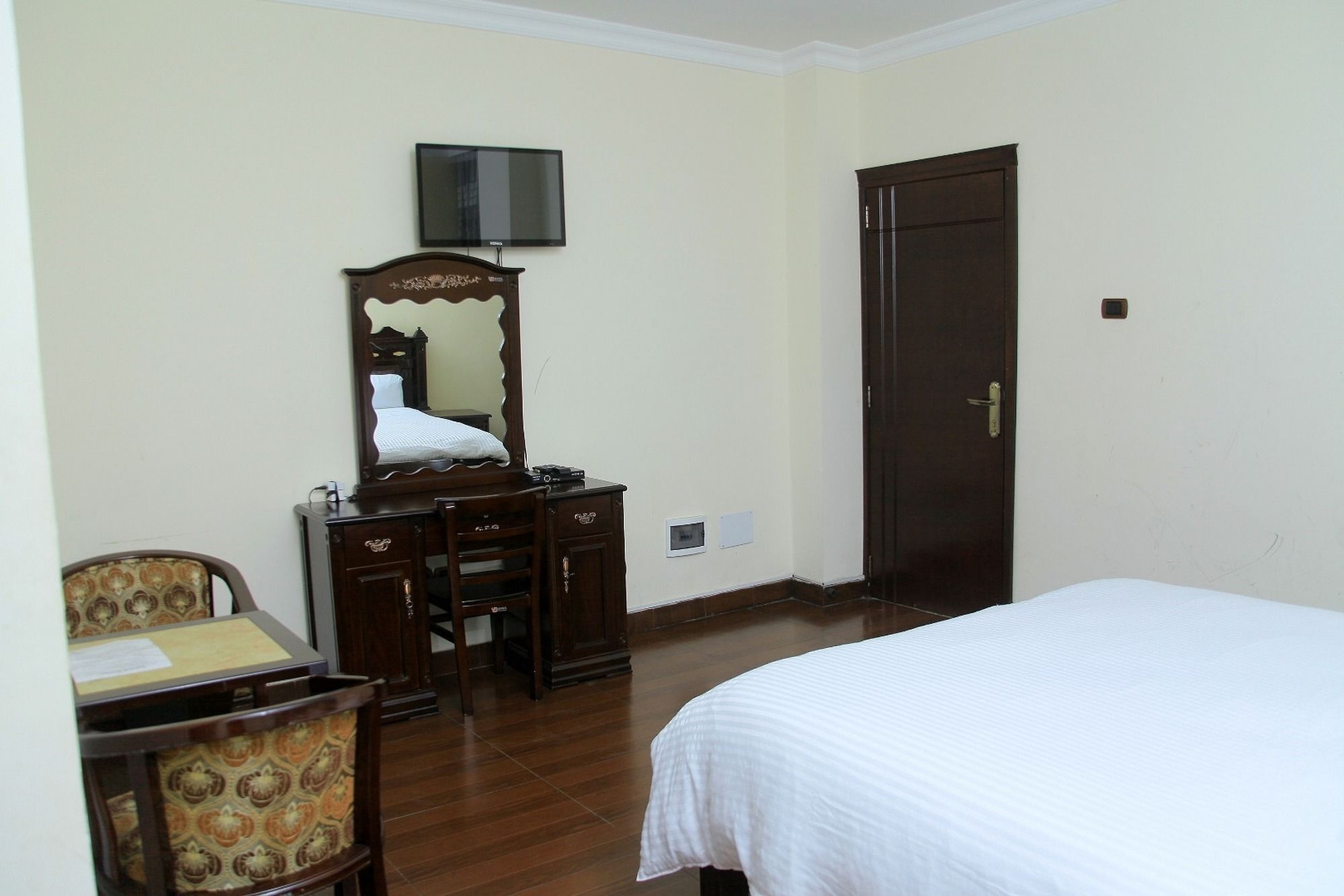 Bnow Hotel แอดดิสอาบาบา ภายนอก รูปภาพ